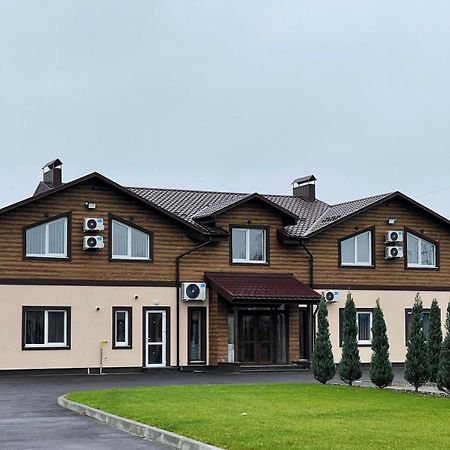 Ні Пуху, Ні Пера! Reshetylivka Exterior foto