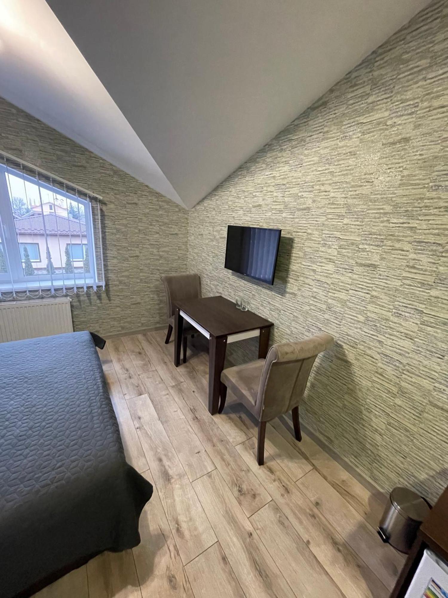 Ні Пуху, Ні Пера! Reshetylivka Exterior foto