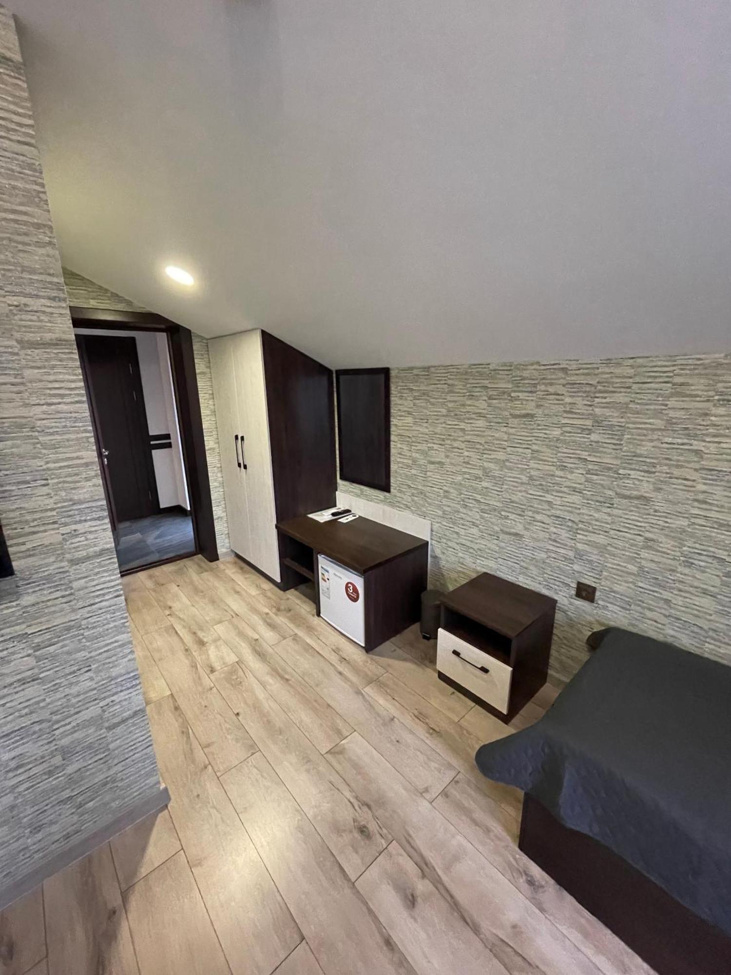 Ні Пуху, Ні Пера! Reshetylivka Exterior foto